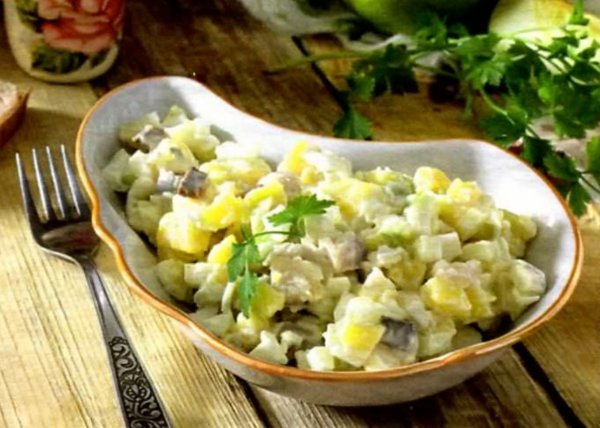 Салат с селедкой картофелем и яйцами рецепт с фото