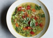 Овощной суп с фреголой от Джейми Оливера