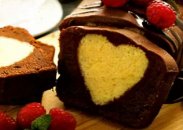 Шоколадный кекс с сердцем