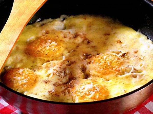 Яйца с моцареллой рецепт с фото